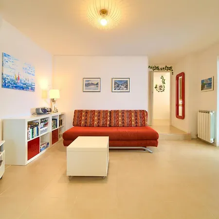 Six Apartment