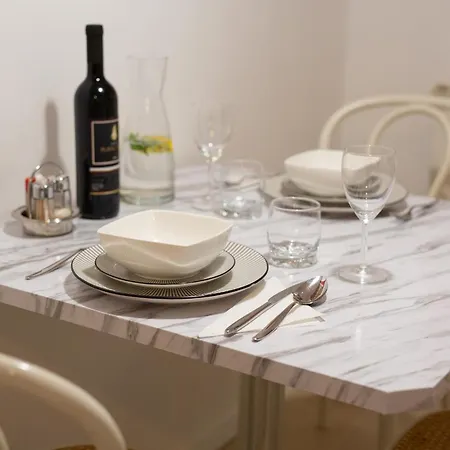 Apartment Six