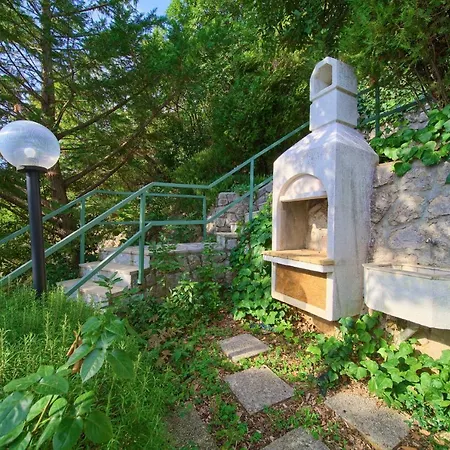 Six Apartment Kraljevica