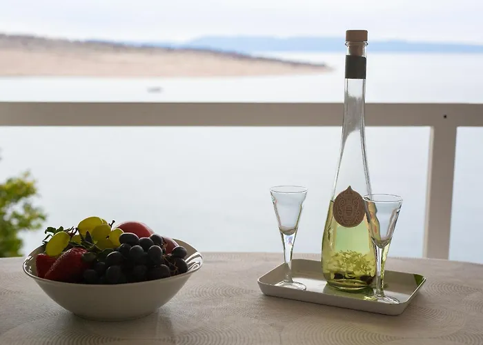 Six Διαμέρισμα