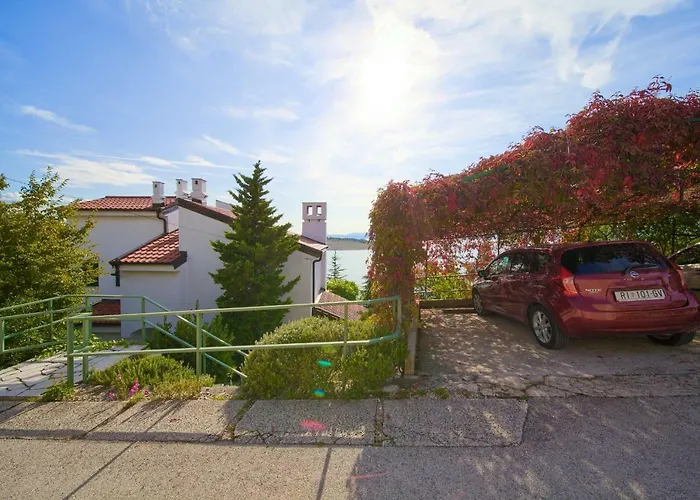 Διαμέρισμα Six *